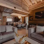 Ultima Hotel 5*