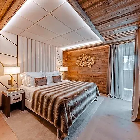 Hotel Ultima 5*